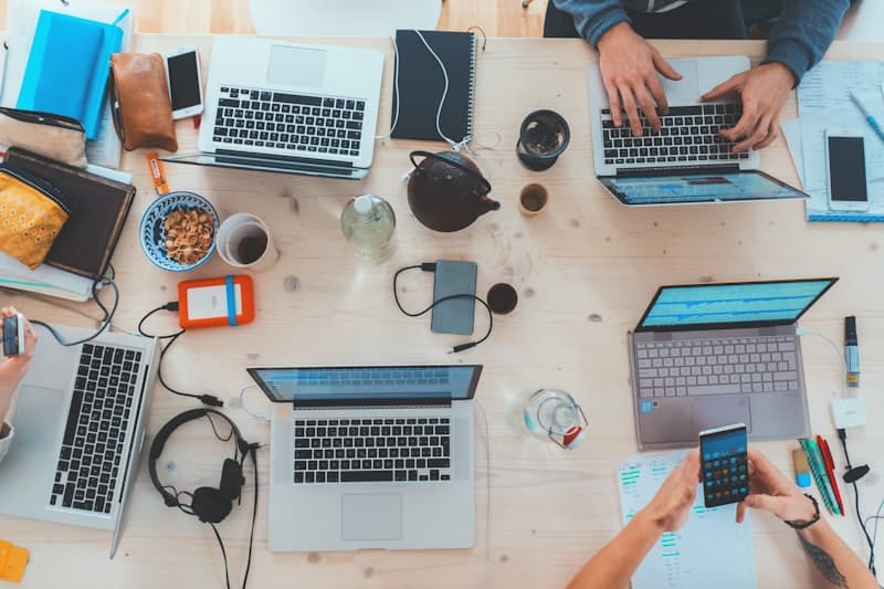 5 Best AI Shopping Assistants in 2025: Find Your Perfect Match