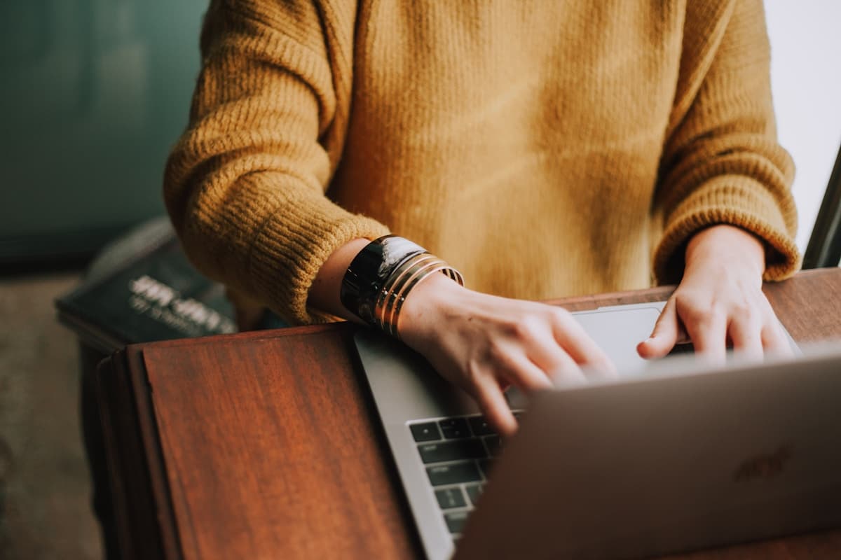 How to Properly Research a Product Before Buying (and When to Let AI Do the Work)